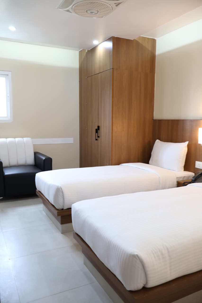 Executive Twin Room — view 1